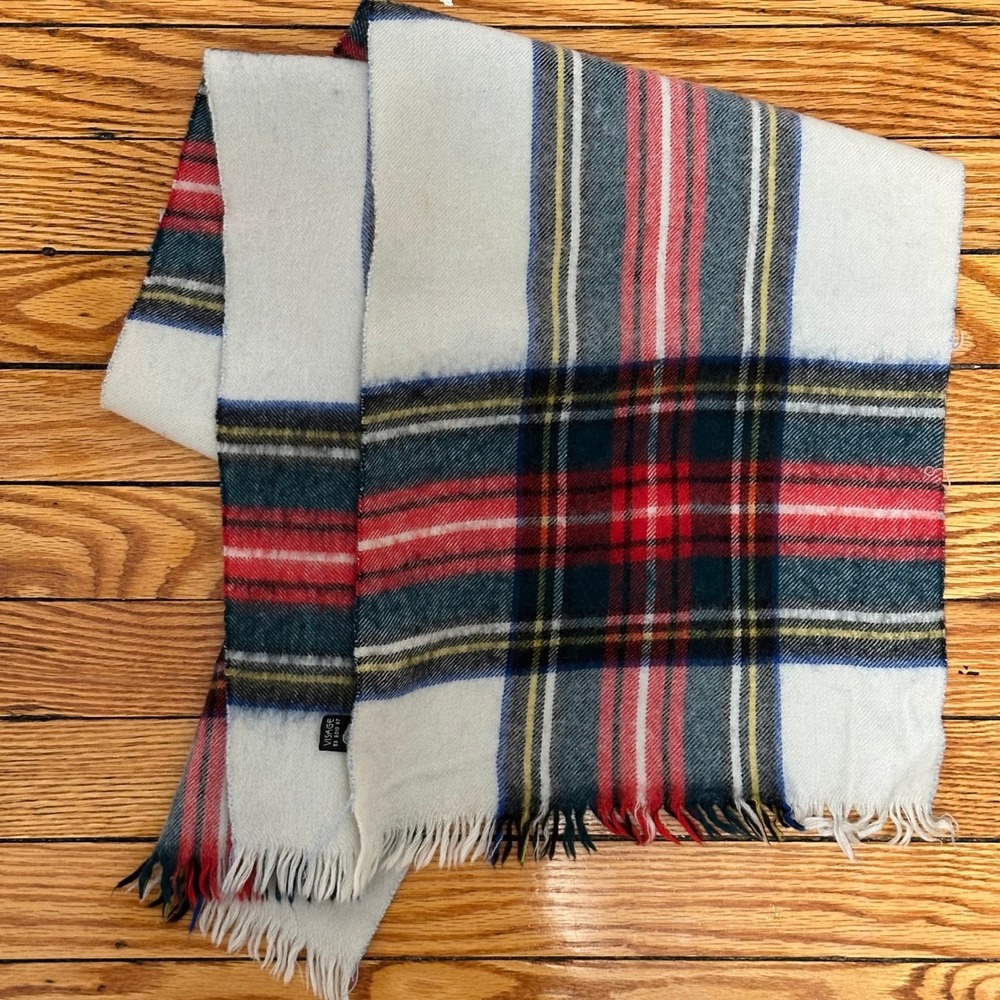 Vintage 1990s Wool Tartan Plaid‎ Scarf 100% Virgin Wool Made in Uruguay Heritage